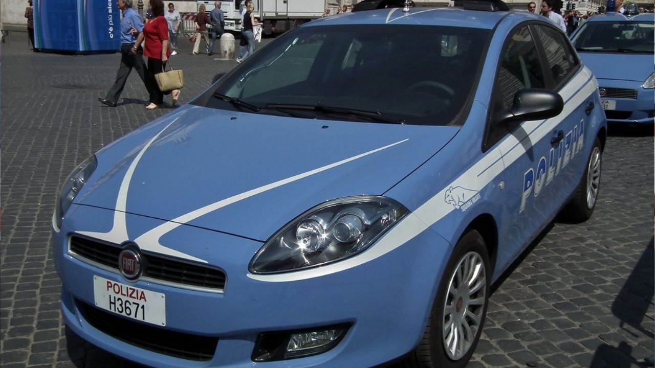 finto carabiniere rapina tabacchi roma