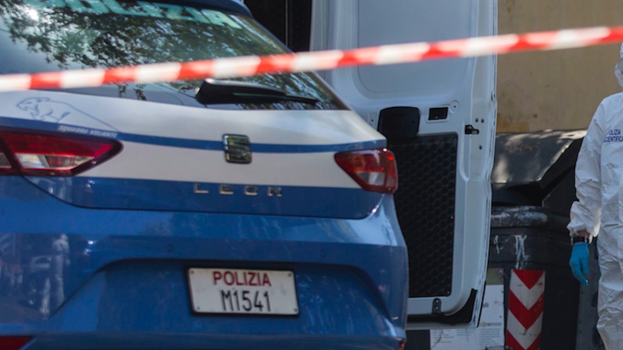 Spari in strada vicino Roma, 17enne ferito ad Anzio