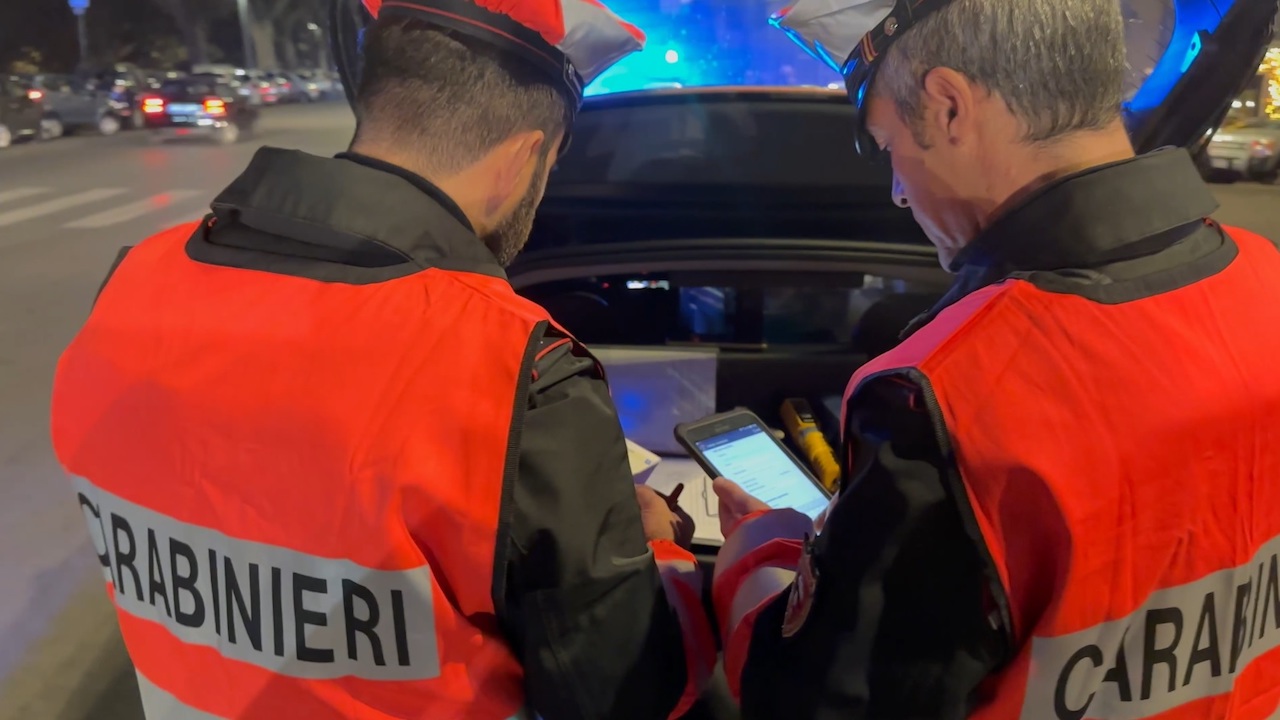 Baby gang a caccia di motorini a Roma: presi due 15enni