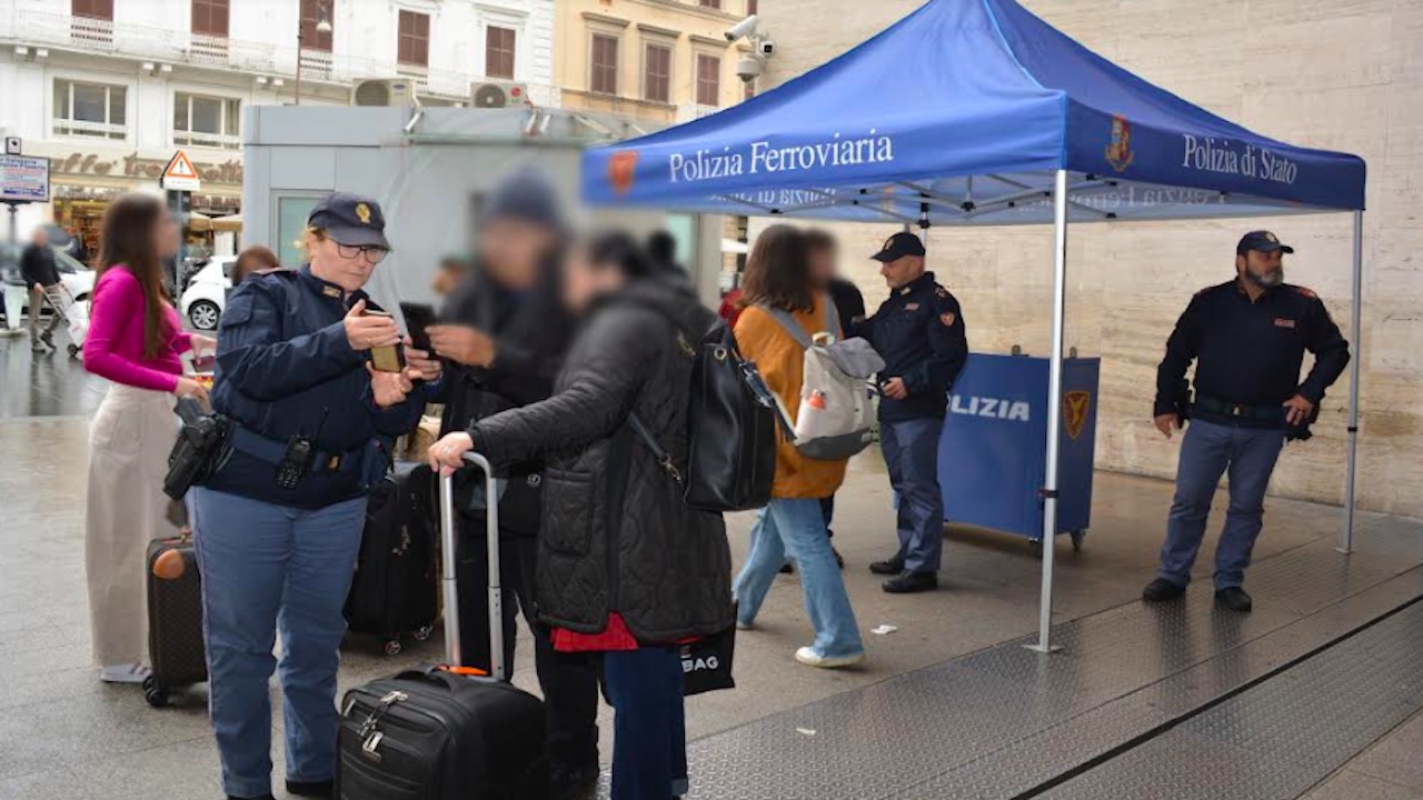 Roma, dal noleggio dell’auto al check-in in hotel: le tecniche dei ladri per rubare ai turisti