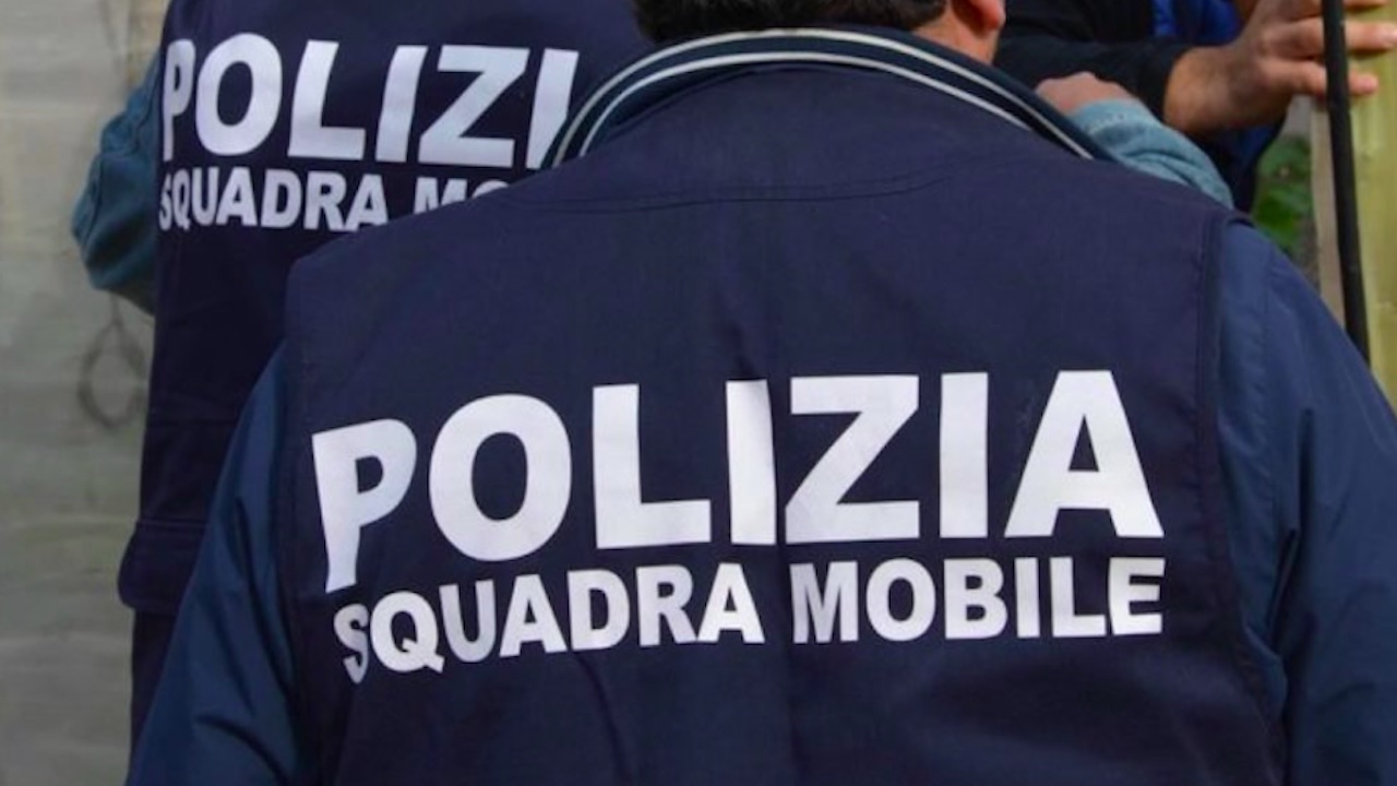 Roma, spari davanti a bar sulla Casilina a Torre Maura: fermato un giovane