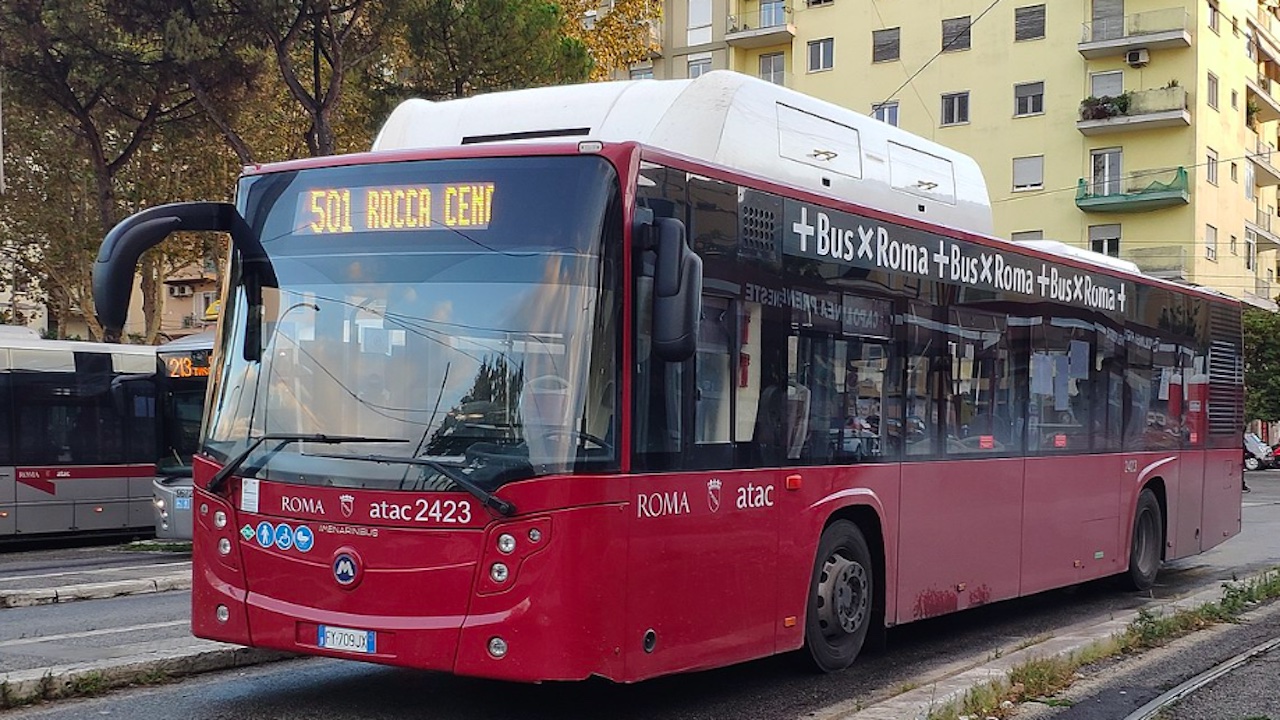 Roma, aumenti in vista per bus e metro: quanto costerà il biglietto