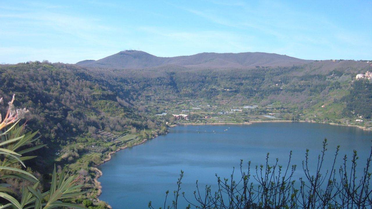 lago di nemi