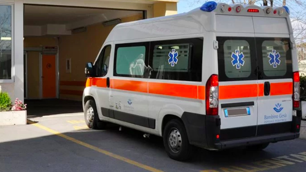 Roma, rientrata la bambina operata d'urgenza in Thailandia