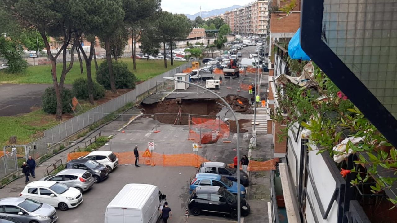 voragine quadraro raddoppiata acqua