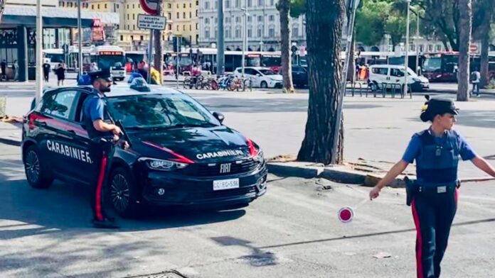 Tenta rapina ad un'agenzia di cambio nel centro di Roma: in manette